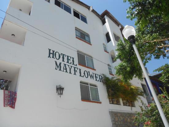 Hotel & Hostal Mayflower Пуерто-Ескондідо Екстер'єр фото