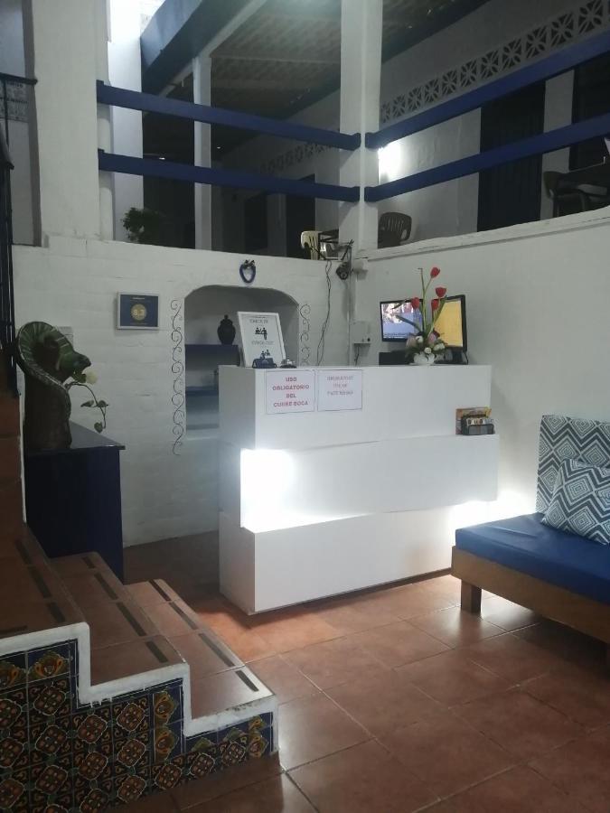 Hotel & Hostal Mayflower Пуерто-Ескондідо Екстер'єр фото